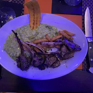 Appetizer special:plantain basket with shrimp with saffron sauce Dinner:lamb chops with pesto risotto