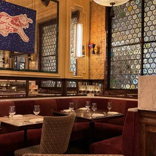 Beautiful everything here! Look at those Coke bottle glass