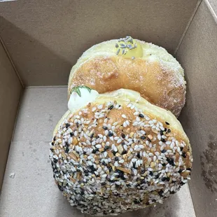 Everything bagel bombo with lox and lavender bombo