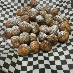 Cinnamon Sugar Zeppole