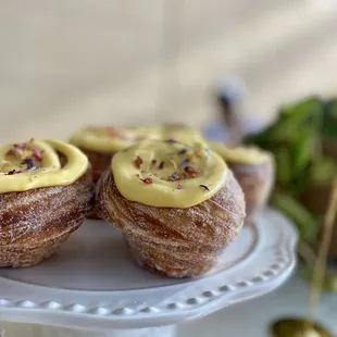 Passion Fruit Cruffin