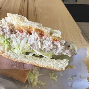 Tuna sandwich