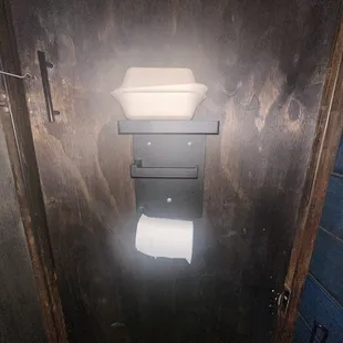 Nice place to put your leftovers in the bathroom lol