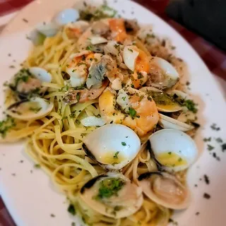 Linguini with Clams