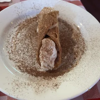 Homemade Sicilian Cannoli