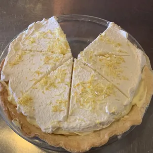 Lemon cream pie