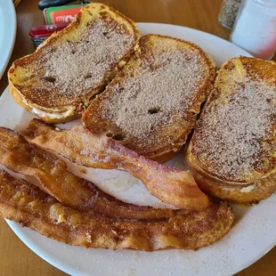 Stuffed French Toast w/bacon
