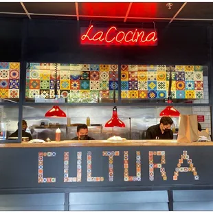 Bienvenido de Cafe Cultura, the hottest cafe restaurant in SGV.