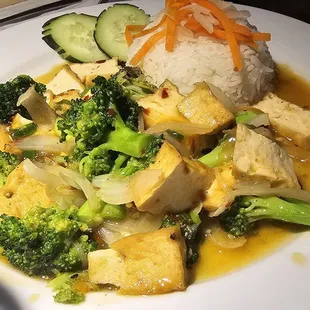 Tofu in lemongrass sauce