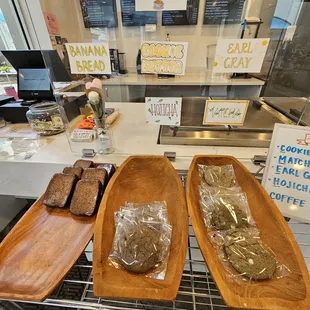 Snacks: banana bread and cookies