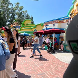 Waiting for our mobile order