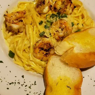Grilled shrimp pasta