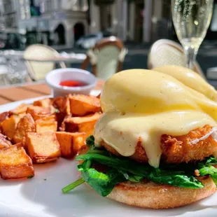 Crab cake Benedict