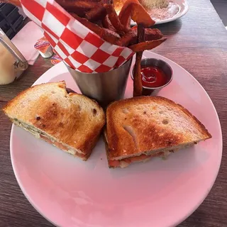 Sourdough Chicken Pesto Sandwich Lunch