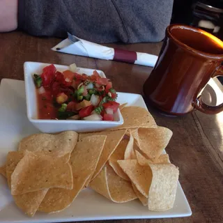 Salsa & Chips