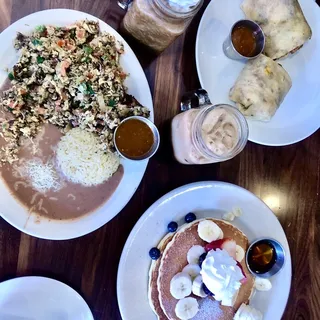 Berry Banana Pancakes