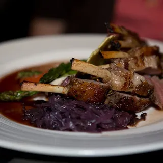 Cote D'agneau Aux Herbes