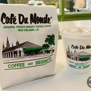 coffee &amp; plain beignets (without sugar) to go..