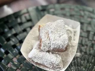 Cafe Beignet, Canal St