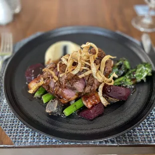 Plat du jour - duck breast with broccolini, beets, potatoes