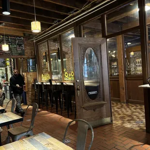 Main foyer, seating and ordering