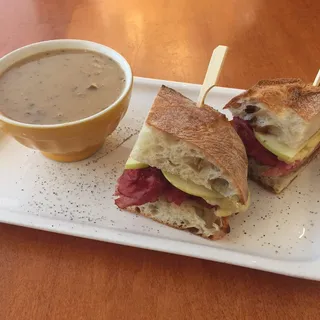 Cheddar, Apple, and Pastrami Sandwich