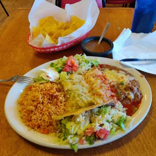 Combo plate. 2 enchiladas and 1 taco.