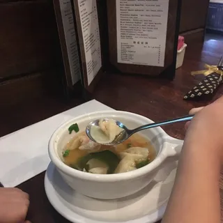 Thai Wonton Soup (12 oz cup)