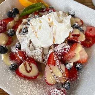 Cream and Berries Croffle