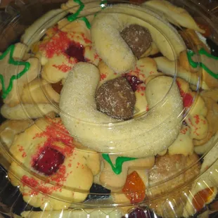 Amazing Christmas cookie tray! Why bake?!