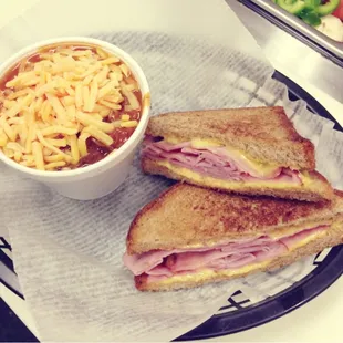 Chili with bean &amp; Grilled ham and cheese