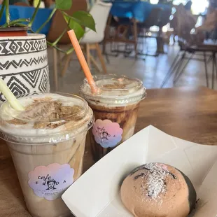 food, dough desserts, donuts