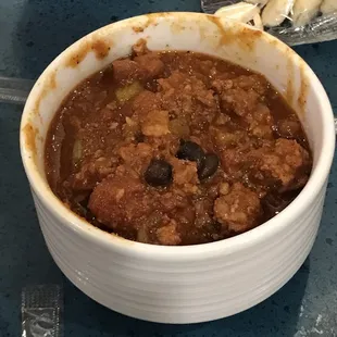 Chili and oyster crackers!