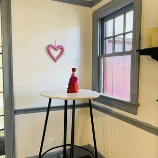Standing table