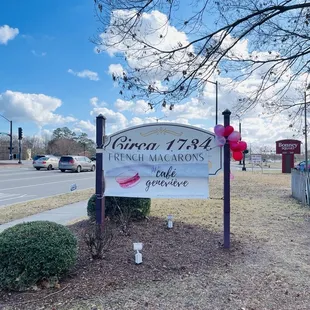Sign visible from the street (I think they got that sign updated now and no more banner).