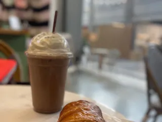 Cafe Genevieve