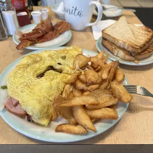 Western Omelette with Potatoes