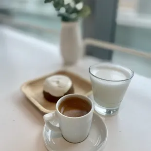 My doppio, steamed/foamed milk and banana cake