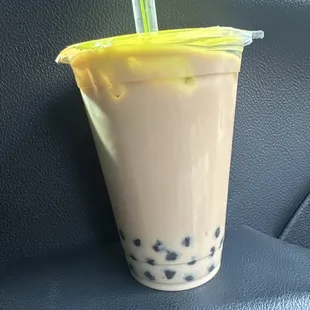 Milk tea was full when i asked her nicely if she can take it back and switch it for me