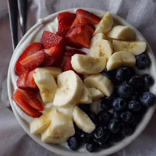 Oatmeal fruit bowl