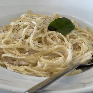 Fettuccini Alfredo for the little girl.