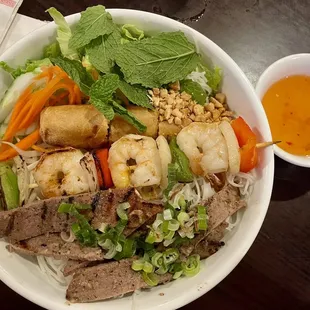 26. Vermicelli Grilled Shrimp and Beef Salad Bowl