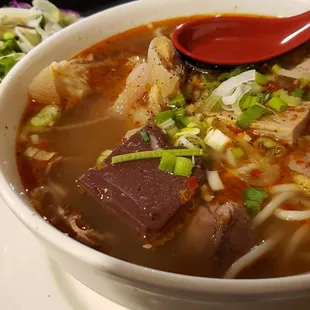 Bun bo hue