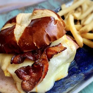 Pretzel Breakfast Sammy