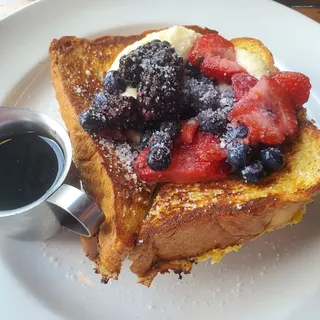 Berry & Sweet Brie French Toast