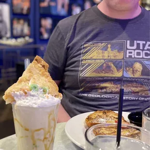Apple pie milkshake