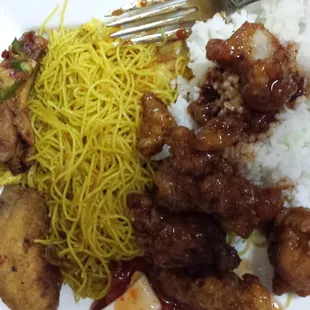 General Tso chicken, Singapore noodles &amp; chicken wings