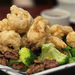 shrimp with walnuts