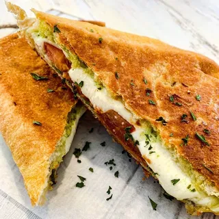 GF Caprese Toastie