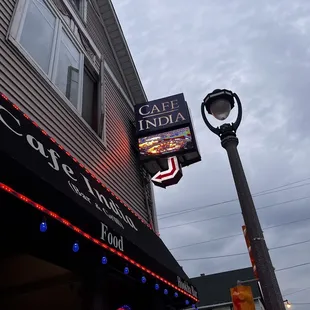 the outside of the restaurant